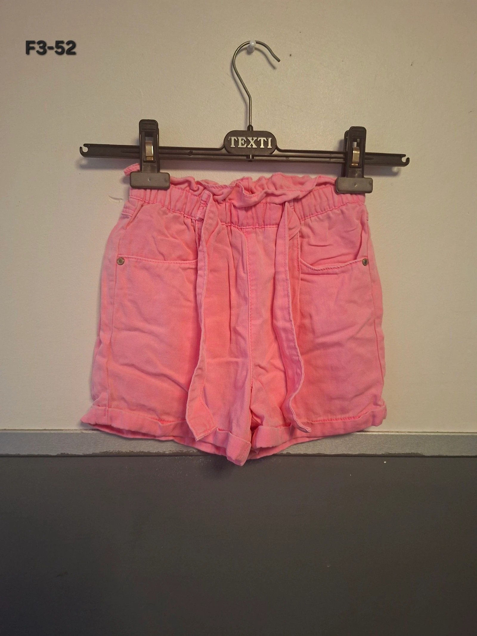 🌷F3-52🌷Short rose fluo TAPE À L'ŒIL – Taille 6 ans (116 cm) | Frais, tendance & ultra confortable🌷